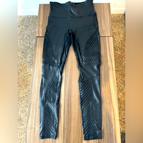 SPANX - Moto legging sz Medium - Picture 1 of 3
